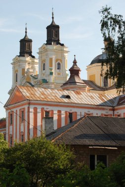 Şekil Değiştirme Katedrali.