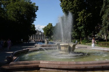 Köşedeki tiyatro meydanı Ternopil.Ukrayna