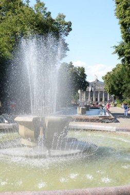 Köşedeki tiyatro meydanı Ternopil.Ukrayna