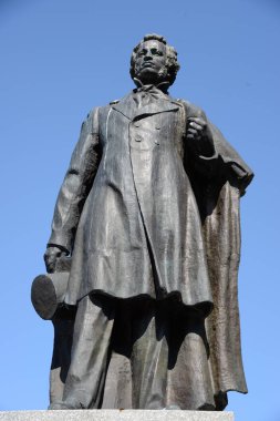 Anıt Sergeevich Puşkin