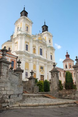 Şekil Değiştirme Katedrali.