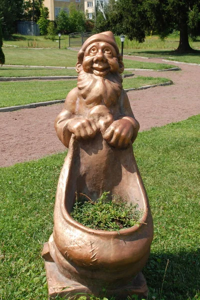 Rzeźba Gnome Parku Akademii Ostroh — Zdjęcie stockowe