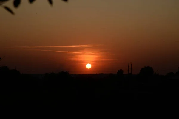 夕方曇りの空 一般的なビュー — ストック写真