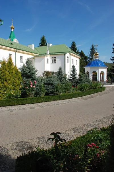 Monascheskyj Gebäude Dreikönigskloster — Stockfoto