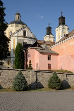 Şekil Değiştirme Katedrali.