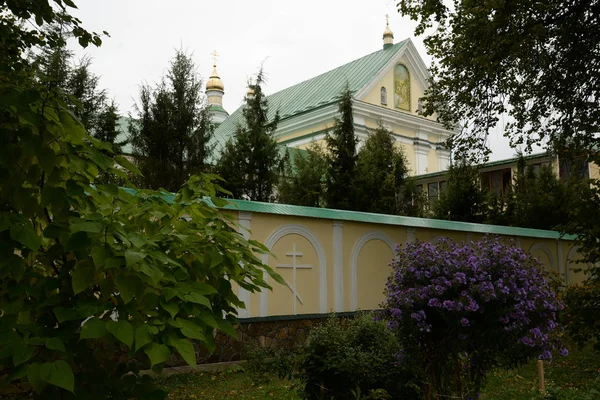 Monasheskyy Edificio Epifanía Monasterio — Foto de Stock