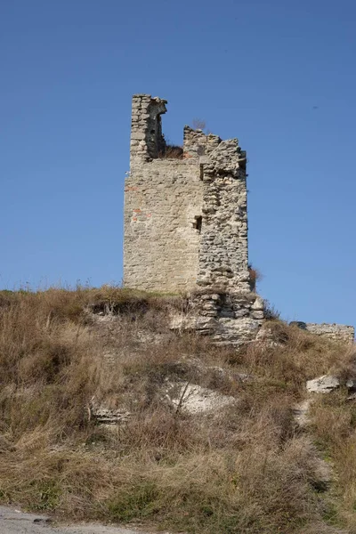 Castle Hill 'in giriş kulesi