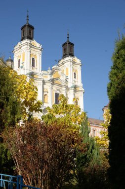 Şekil Değiştirme Katedrali.