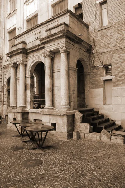 Italiaanse Venetiaanse Binnenplaats — Stockfoto