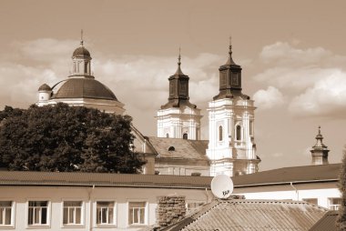 Şekil Değiştirme Katedrali.