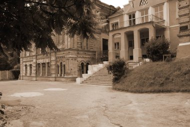  Antik çağlarda Kontes Dzembovskoyi 'nin eski malikanesi