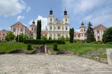   Şekil Değiştirme Katedrali