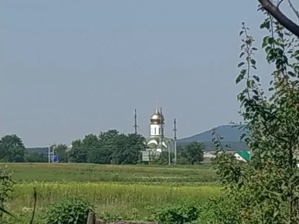 Utsikten Från Fönstret Till Staden — Stockfoto