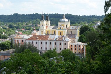   Şekil Değiştirme Katedrali