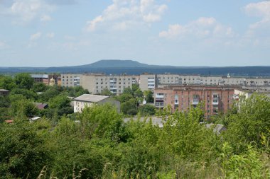 Pencereden şehre olan manzara.