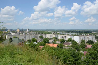 Pencereden şehre olan manzara.
