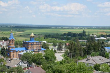 Pencereden şehre olan manzara.