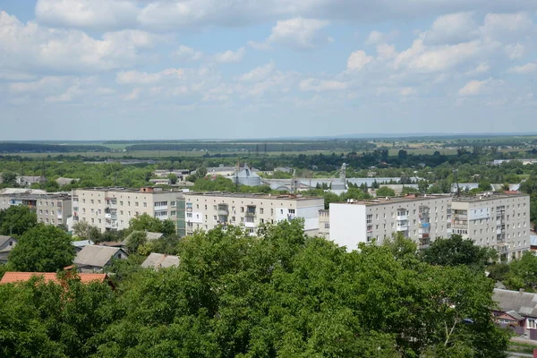 Der Blick Aus Dem Fenster Auf Die Stadt — Stockfoto