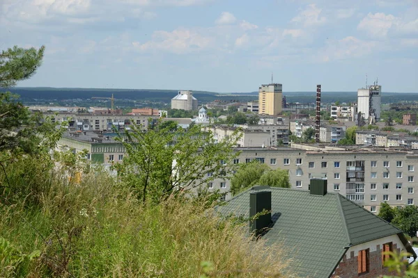 Der Blick Aus Dem Fenster Auf Die Stadt — Stockfoto