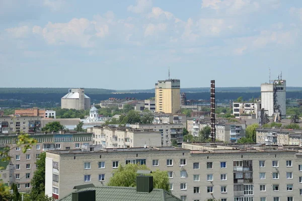 Het Uitzicht Vanuit Het Raam Naar Stad — Stockfoto