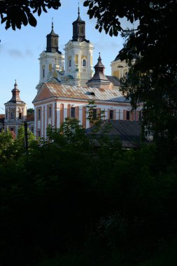   Şekil Değiştirme Katedrali