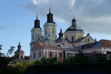   Şekil Değiştirme Katedrali