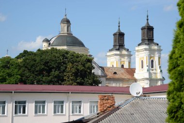   Şekil Değiştirme Katedrali