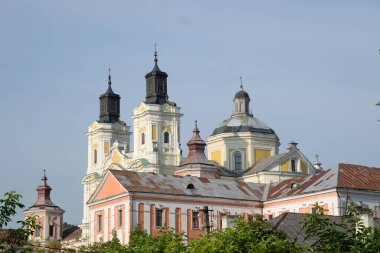   Şekil Değiştirme Katedrali