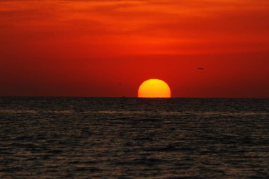 Denizin Üzerinde Gün Doğumu