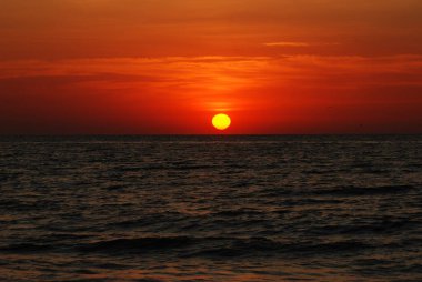 Denizin Üzerinde Gün Doğumu