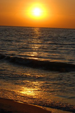 Denizin Üzerinde Gün Doğumu