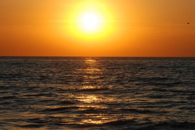 Denizin Üzerinde Gün Doğumu