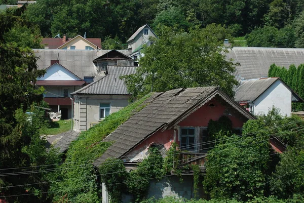 Der Blick Aus Dem Fenster Auf Die Stadt — Stockfoto