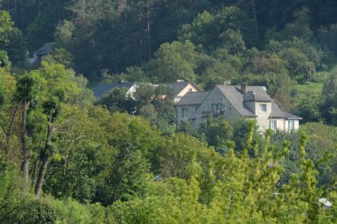 Pencereden şehre olan manzara.