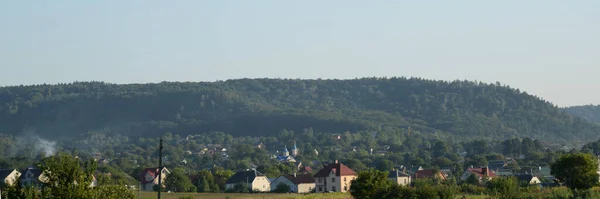 Der Blick Aus Dem Fenster Auf Die Stadt — Stockfoto