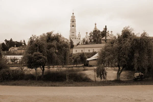 Kościół Wszystkich Świętych Pochajów Święty Klasztor Duchowskoj — Zdjęcie stockowe