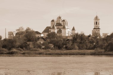 Kutsal Üçlü Manastırı Genel Manastırı