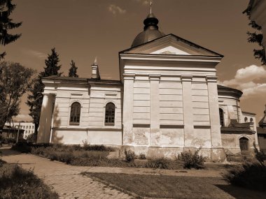  Ostroh, Rivne bölgesinde Bakire Meryem Varsayımı Kilisesi. Ukrayna