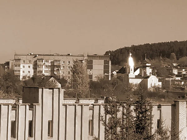 Der Blick Aus Dem Fenster Auf Die Stadt — Stockfoto