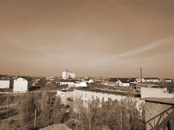 Het Uitzicht Vanuit Het Raam Naar Stad — Stockfoto