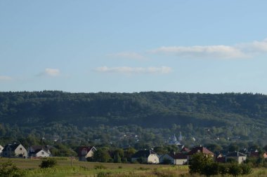 Pencereden şehre olan manzara.