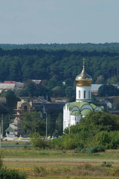 Церковь Окраине — стоковое фото