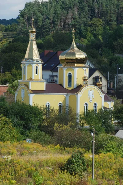 Церковь Окраине — стоковое фото