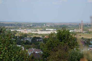 Küçük bir taşra kasabasının kenar mahalleleri.