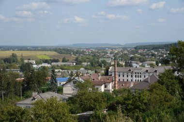 Küçük bir taşra kasabasının kenar mahalleleri.