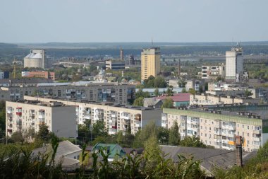 Küçük bir taşra kasabasının kenar mahalleleri.