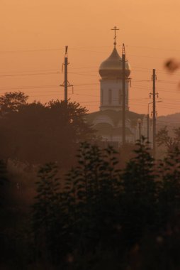 Kenar mahallelerdeki kilise