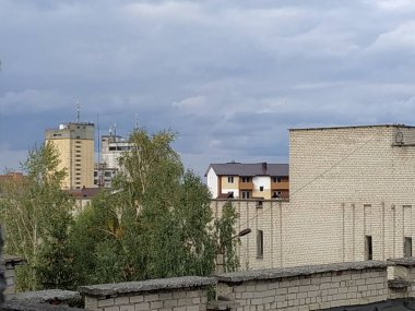 Pencereden şehre olan manzara.