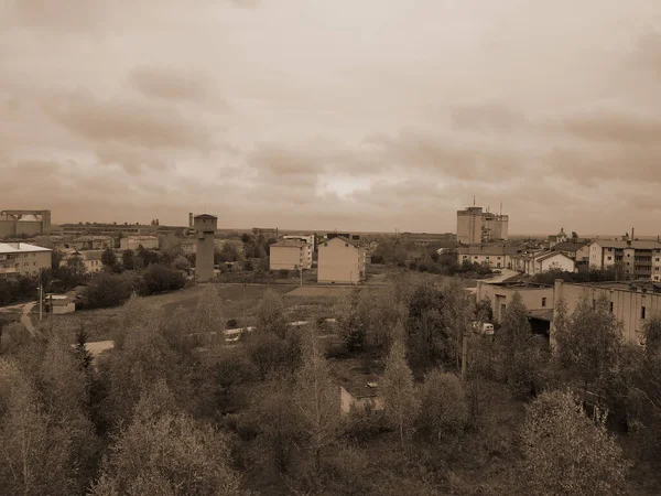 Der Blick Aus Dem Fenster Auf Die Stadt — Stockfoto