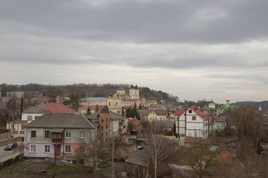Eski şehrin tarihi kısmı. Eski kasaba, merkez cadde. Dönüşüm Katedrali. St. Stanislaus Katolik Kilisesi. Nicholas Katedrali (Fransisken Manastırı). Eski büyük kilise.